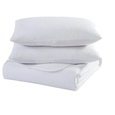 Kate Aurora Basic Bedding Euro Chic 3 Piece Quilt & Pillow Shams Set 4 Kate Aurora Basic Bedding Euro Chic 3 Piece Quilt & Pillow Shams Set - Image 4