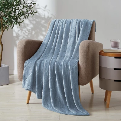 Kate Aurora Ultra Plush Contemporary Geometric Hypoellergenic Accent Throw Blanket - 50 In. W X 60 In. L 3 Kate Aurora Ultra Plush Contemporary Geometric Hypoellergenic Accent Throw Blanket - 50 In. W X 60 In. L - Image 3